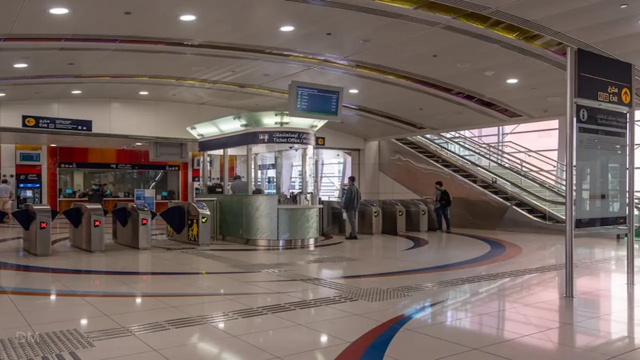 Oud Metha Metro Station